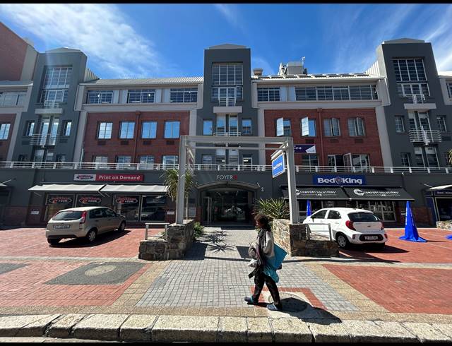 190M² BUILDING TO LET IN GREEN POINT